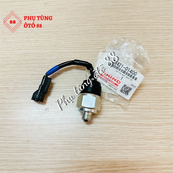 Công tắc số lùi Hino 500 FC chính hãng