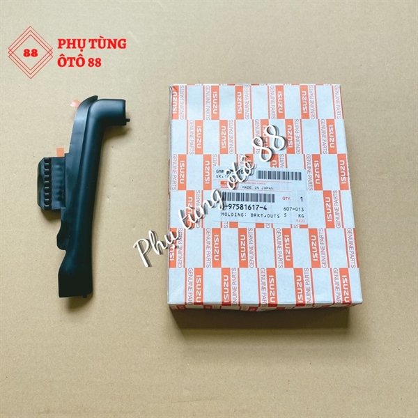 Bo góc dưới kính chắn gió QKR RH