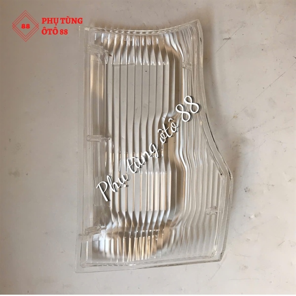 Ốp đèn xi nhan trước QKR RH